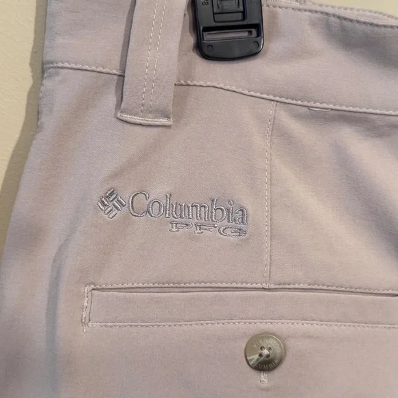 🌷🌷 PRICE ⬇️Columbia Mens 32" waist shorts - Picture 4 of 15